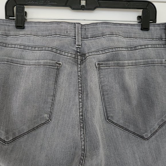 NYDJ SAMANTHA SLIM Straight Leg Jeans Light Wash Gray Size 14 32" Inseam Pockets - Picture 6 of 10